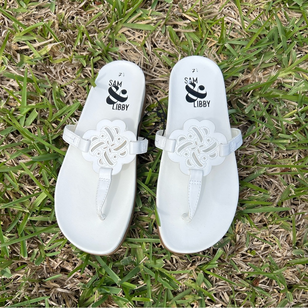 Sam & Libby White Floral Cutout  Sandals - Picture 2 of 5